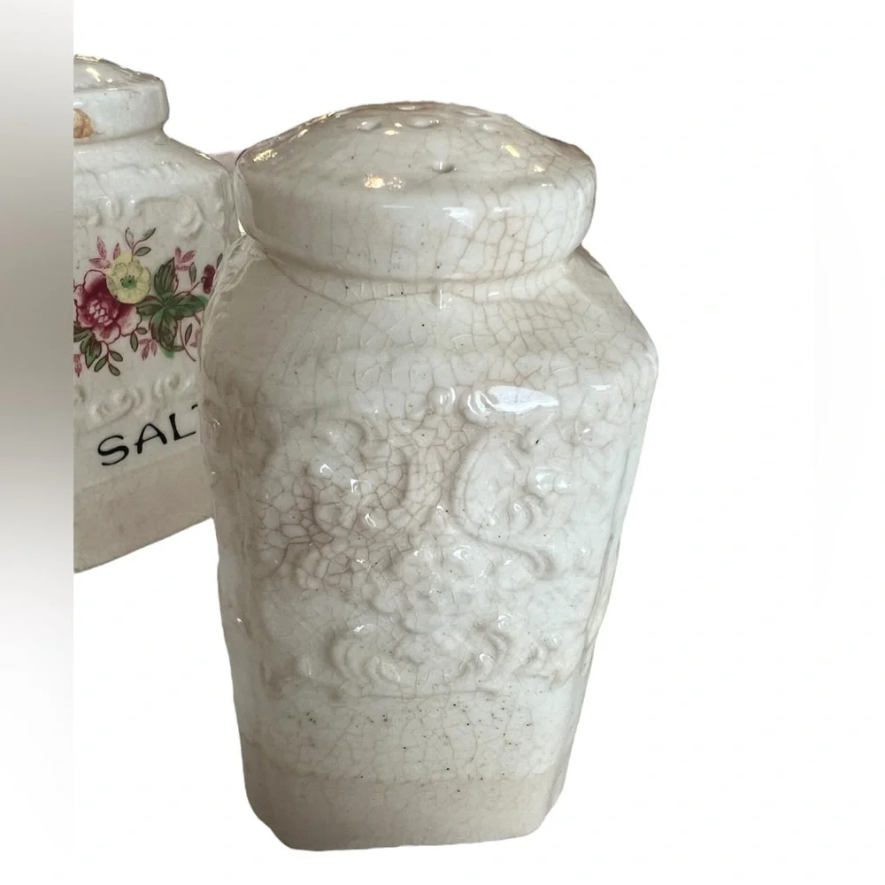 Large Vintage Transferware Salt & Pepper Shakers, Made in Japan - Picture 6 of 7